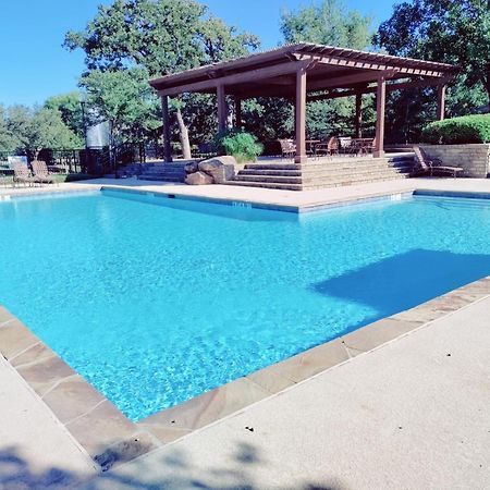 Convenient Location In Upscale City Of Southlake. Exterior photo